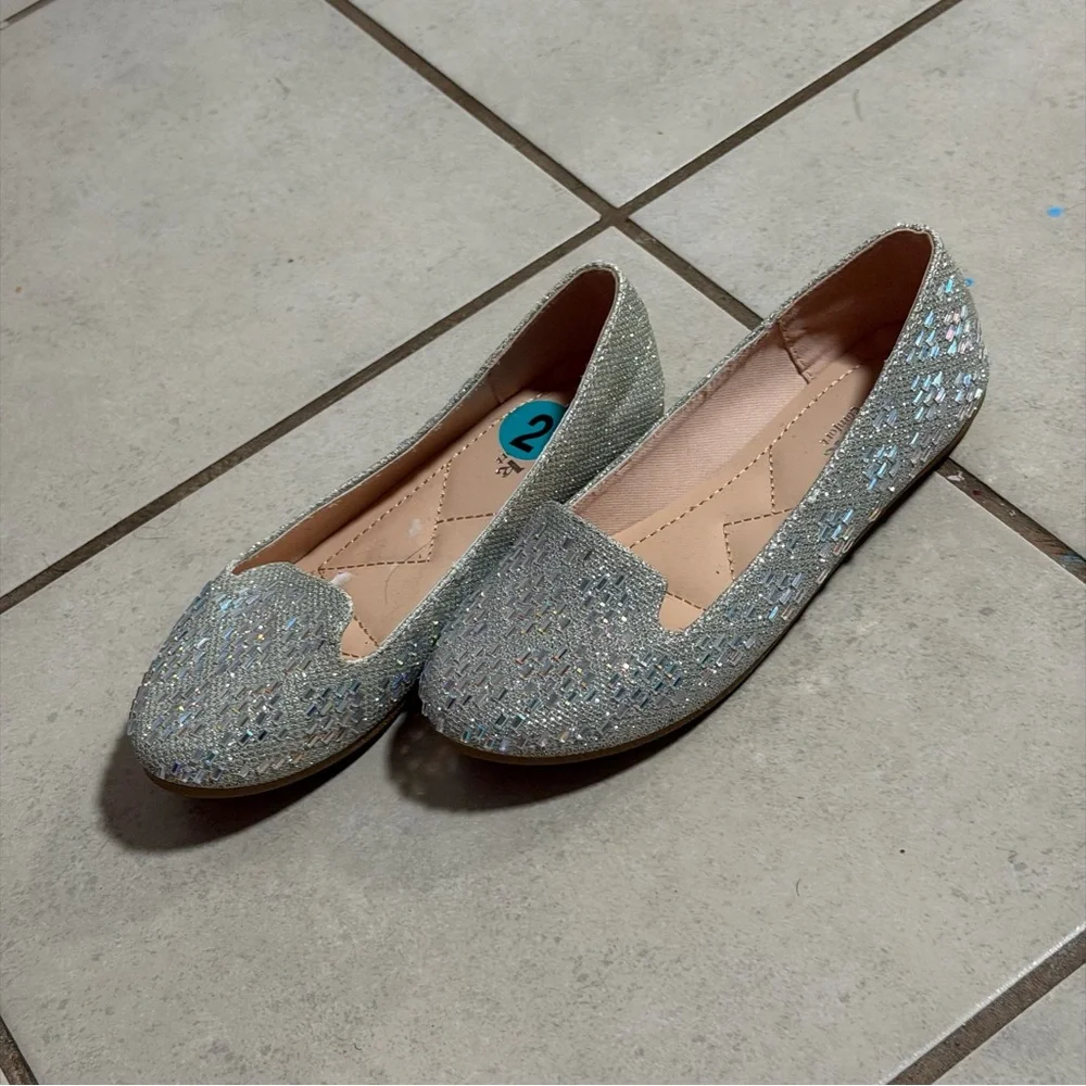Link Girl‎ Kids Silver Glitter Slip-On Flats Dress Shoes size 2